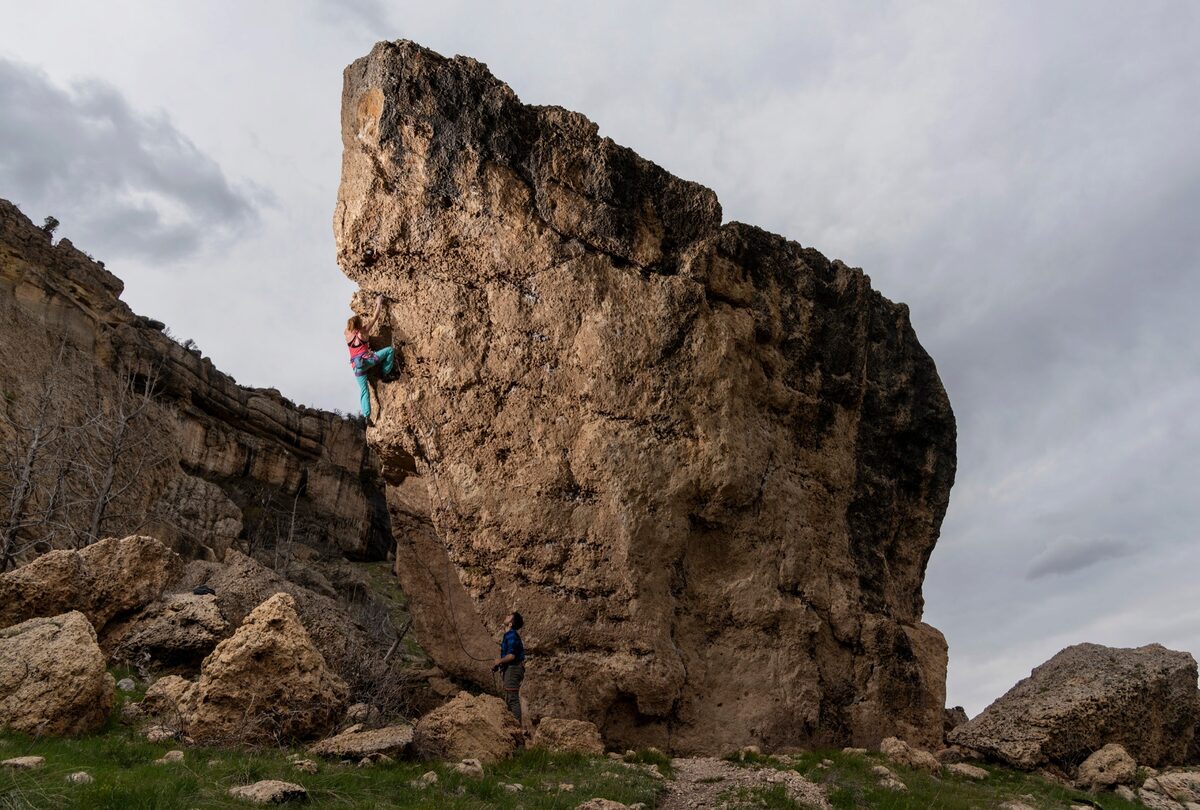 Rock climbing in Sinks Canyon, Wyoming. Nikon D810, AF-S NIKKOR 24-70mm F2.8G ED. Exposure: 1/250 sec., ƒ/5.6, ISO 100.