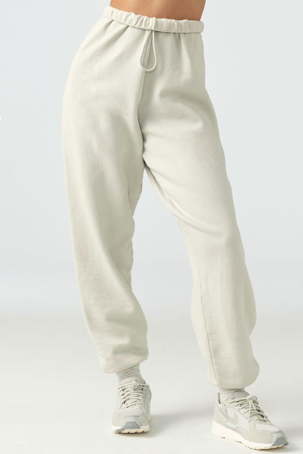 <span style="font-weight: 700;">1. Joah Brown</span> Oversized jogger ($138, <a href="http://joahbrown.com/" class="reflow-link" target="_blank">joahbrown.com</a>).