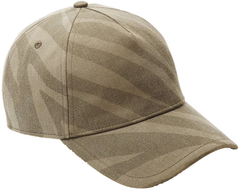 <span style="font-weight: bold;">4. Rag &amp; Bone New York</span> Marilyn baseball cap ($125, <a href="http://rag-bone.com/" class="reflow-link" target="_blank">rag-bone.com</a>).